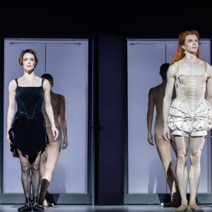 Review: MARY, QUEEN OF SCOTS, Theatre Royal Photo