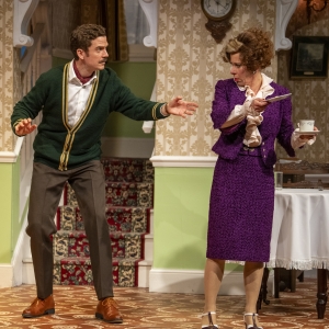 Review: FAWLTY TOWERS THE PLAY, Apollo Theatre Video
