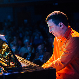 A CARPENTERS CHRISTMAS to Bring Holiday Cheer to Raue Center for the Arts Photo