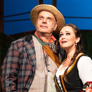 Review: DIVOTVORN&Yacute; HRNEC v Divadle Hybernia Photo