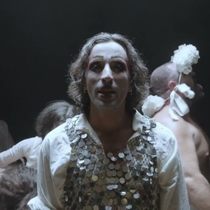 TV: Elu L&oacute;pez estrena el videoclip de Candil inspirada en sus ra&iacute;ces familia Photo