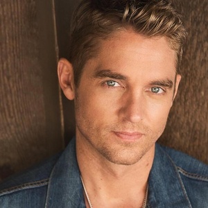 Brett Young Marks 10 Years of Debut Album with Platinum Edition Photo