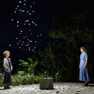 Review: INDIAN INK, Hampstead Theatre Photo