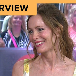Leslie Mann Talks SPA WEEKEND, Meeting Pope Leo XIV and Daughter Maude's New Film Photo