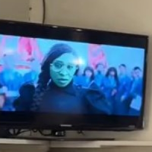 Video: The Company of WICKED On Broadway Watches The Teaser Trailer for the Film Adaptatio Photo
