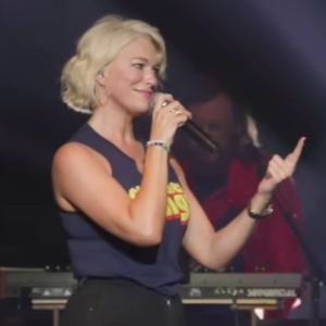 Video: Watch Hannah Waddingham & Jason Sudeikis Perform 'Shallow' From A STAR IS BORN Photo