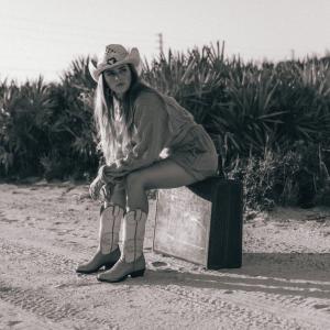 Emily Zeck Releases 'Johnny Walker' Single Before Debut Album BROKEN IN Photo