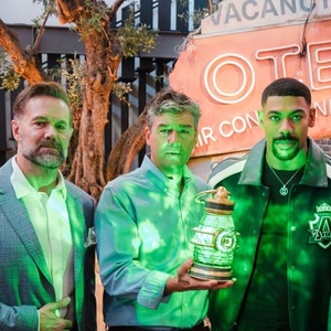 LANTERNS and STUART FAILS TO SAVE THE UNIVERSE to Host Immersive Fan Experiences in S Photo