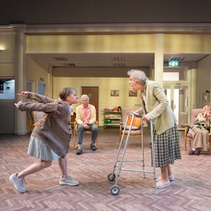 Review: CARE, Young Vic Photo
