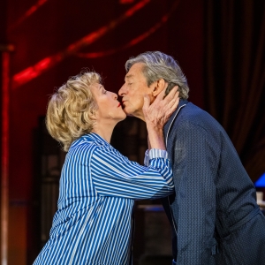 PRIVATE LIVES, Starring Nigel Havers and Patricia Hodge, to Transfer to West End Photo