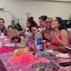 Videos: & JULIET Tour Cast Sings Through LEGALLY BLONDE For a Birthday Party Photo