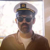 VIDEO: EELS Debut New Single 'Amateur Hour'