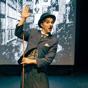 Review: Daniel Anderson is delightful as THE TRAMP at the Artscape Photo