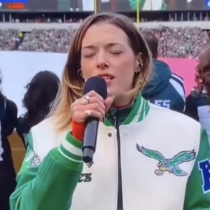 Video: WICKED's Mary Kate Morrissey Performs National Anthem at NFC Championship Game Video