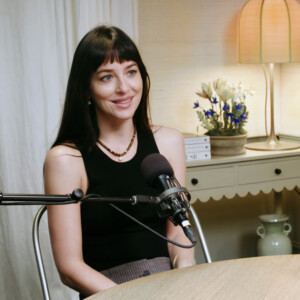 Video: Dakota Johnson Says She Might Do a Broadway Play in 2028 Photo