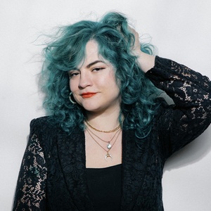 Interview: Singer Luiza Girardello Relearns Her Voice After Cancer in WORLD ABLAZE Photo