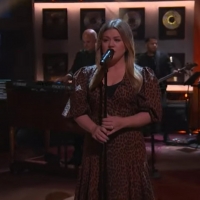 VIDEO: Kelly Clarkson Covers 'Cain'