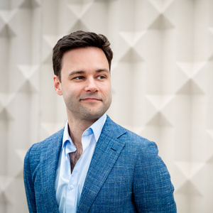 Guest Post: It's A Triple‑Threat Syllabus': Alexander Campbell, Artistic Director o Photo