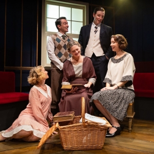 Review: THE SILVER CORD, Finborough Theatre Photo