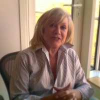 VIDEO: Join Elaine Paige as Her Virtual Duet Partner in Singing 'I Know Him So Well'  Video