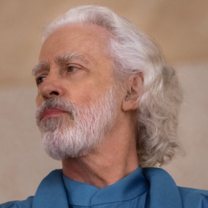 Video: Watch Terrence Mann in the FOUNDATION Season Two Trailer Video