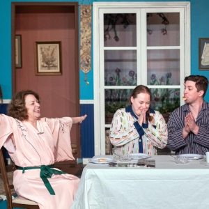 Review: HAY FEVER at Oyster Mill Playhouse