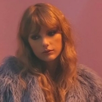Taylor Swift Releases Two New 'Anti-Hero' Remixes From Kungs & Jayda G Photo