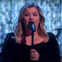 VIDEO: Kelly Clarkson Covers 'All I Want For Christmas Is You' Video