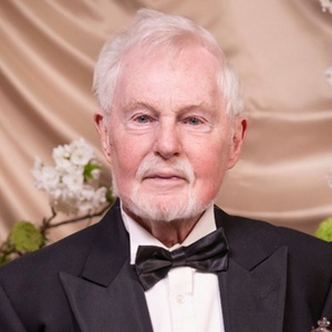 Derek Jacobi, Anjana Vasan, & More Join ONLY MURDERS IN THE BUILDING Season 6