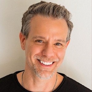 Adam Pascal to Perform at Feinstein's in Carmel This Summer Video