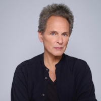 Lindsey Buckingham Announces First Solo Album in a Decade Photo