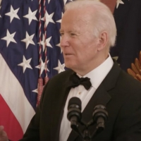 VIDEOS: President Joe Biden and Beanie Feldstein Talk Bette Midler at the Kennedy Cen Video