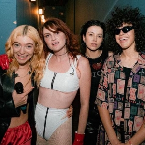 Photo: MUNA Performed 'Silk Chiffon' With Lorde Last Night in NYC Photo