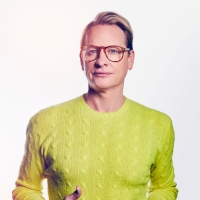 Interview: Carson Kressley of FLIPPHONE SUPERSTAR 2022 w/Carson Kressley at Quincy Ha Interview