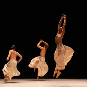 Hubbard Street Dance Chicago to Return to Steppenwolf Theatre Photo