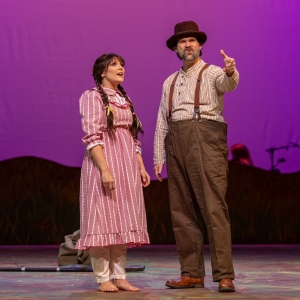 Review: LITTLE HOUSE ON THE PRAIRIE at Lakeshore Players. Photo