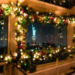 Tis the Season for CIRCLE LINE’S HOLIDAY HARBOR LIGHTS CRUISE Photo