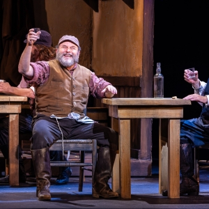 Review Roundup: FIDDLER ON THE ROOF Starring Jason Alexander 
 Photo