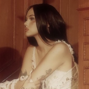 Maggie Lindemann Is Being Held 'hostage' In New Haunting Track Photo