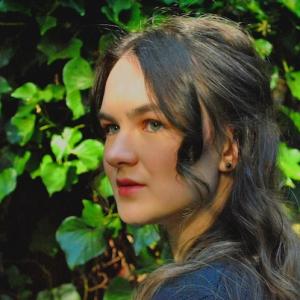 Emily Pegram Shares New Single PAPER TOWN With Music Video Photo