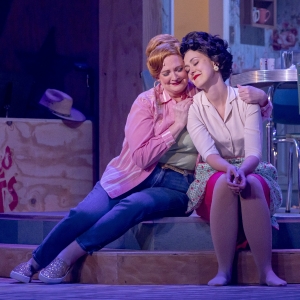 Review: ALWAYS... PATSY CLINE at The Carnegie Photo