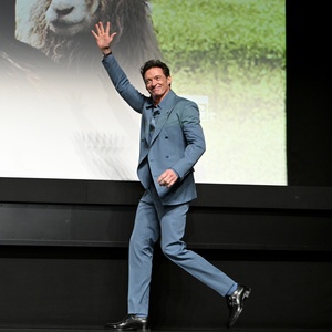 Photos: Hugh Jackman, Sutton Foster & More Attend THE SHEEP DETECTIVES New York Premi Photo
