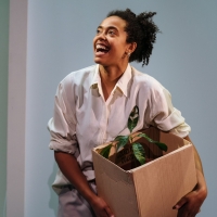 BWW Review: SHEDDING A SKIN, Soho Theatre