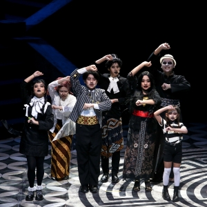 Review: Arendis THE ADDAMS FAMILY: Creepy, Kooky, and Captivating Photo