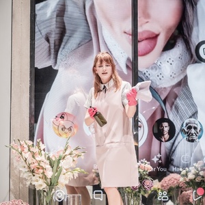 Review: THE MAIDS, Donmar Warehouse Photo