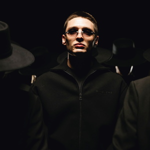 Peso Pluma Sets 'DINASTÍA by Peso Pluma & Friends Tour' Across the U.S. Photo