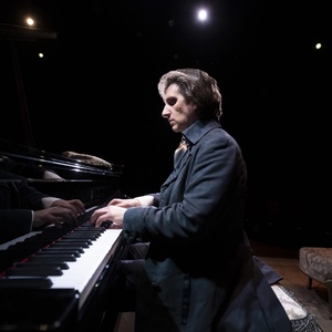 Interview: Hershey Felder of THE PIANO AND ME at TheatreWorks Silicon Valley Photo