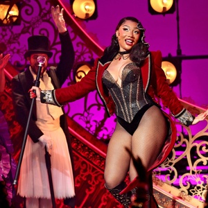 Wake Up With BroadwayWorld March 26, 2026- CHESS To Welcome A New Star and More Video