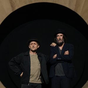 Photos: First Look at WAITING FOR GODOT with Keanu Reeves and Alex Winter Photo