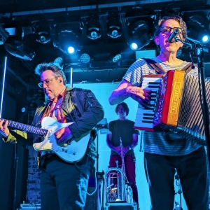 They Might Be Giants Postpone March Tour Dates Photo